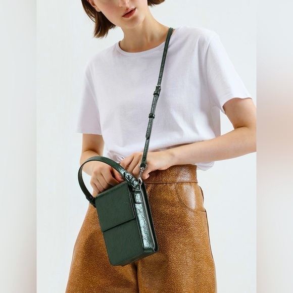 Rare Find Charles & Keith Wrinkled Effect Green Wallet Crossbody Bag - Picture 2 of 10